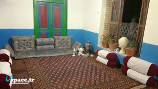 نمای داخل اقامتگاه بوم گردی حاج بابا - چناران- روستای بقمچ